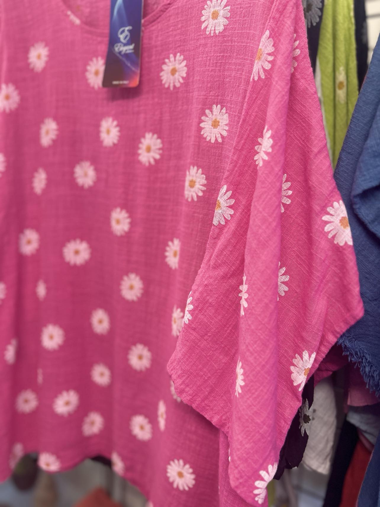 100% Cotton daisy print top