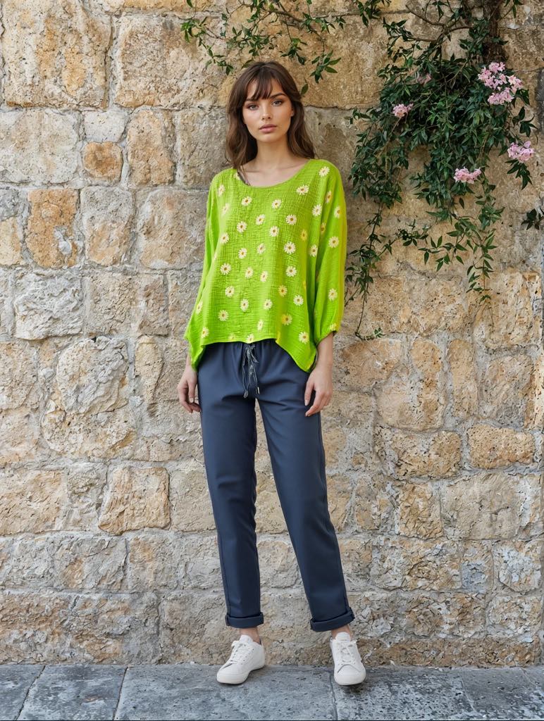 100% Cotton daisy print top